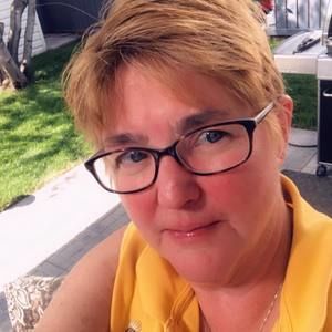 Meet your Posher, Brenda